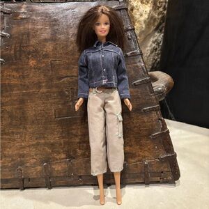 Vintage 2003 Mattel Trendy Touches Barbie doll